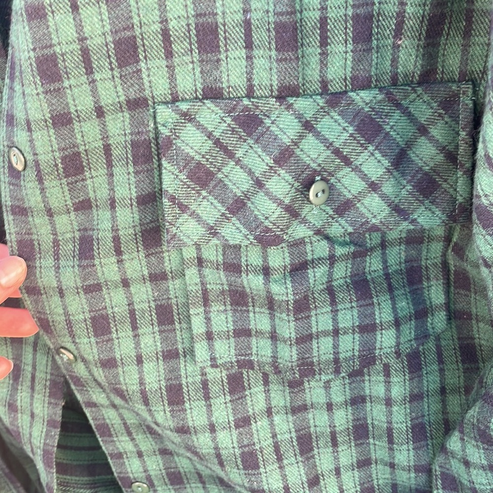 NOT IN LIVE SHOW Oversized green Plaid Flannel button Influencer long sleeve 90s - Picture 9 of 10